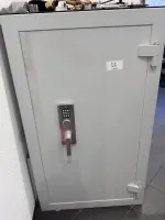 1 sejf z zamkiem szyfrowym
