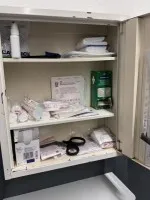 1 medicine cabinet