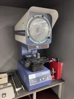 1 profielprojector Mitutoyo PJ-A 3000