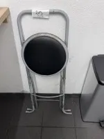 1 pracovní stolička