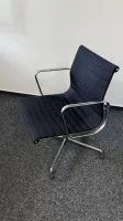 2 стула для посетителей Vitra