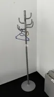 1 Garderobenständer