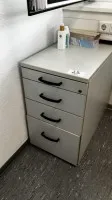 1 corner combination with 2 file containers and trapezoidal table - pickup after approval