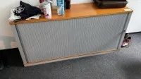 1 Aktenquerrollladenschrank - Abholung nach Freigabe −