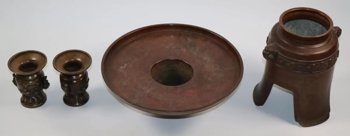 Japon, récipients en bronze de la période Meiji
