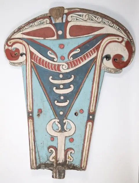 Lagim boat shield – splashboard from the Massim Trobriand Islands