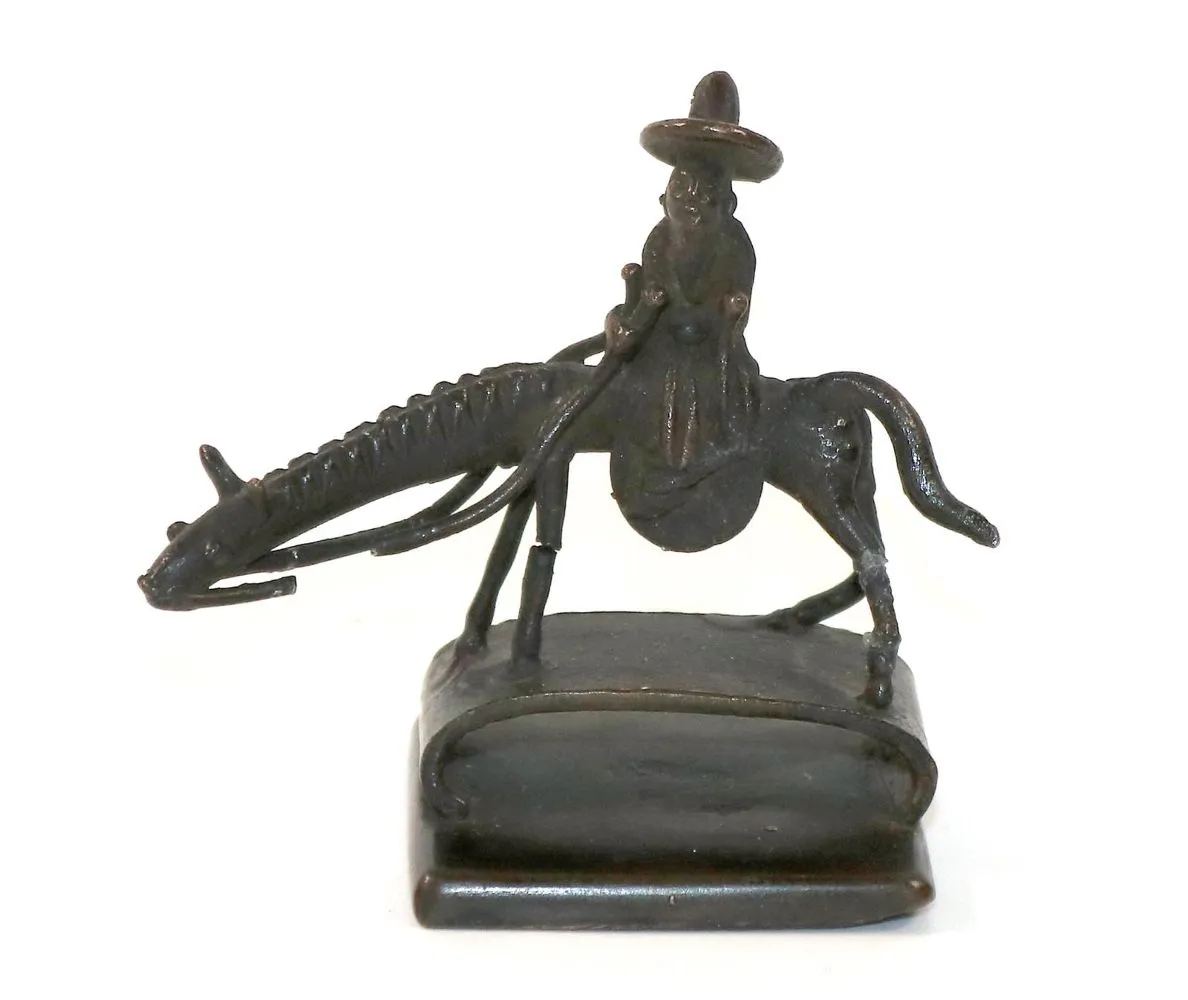 Bronze seal China – square base with insignia