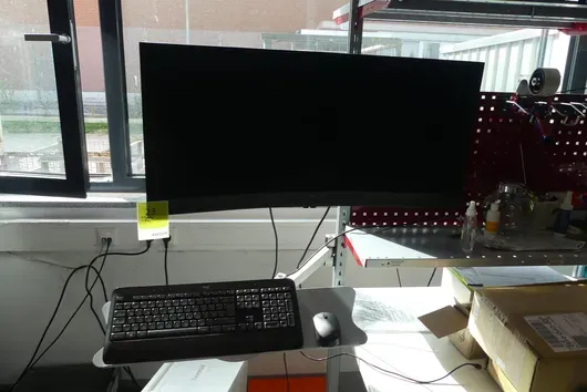Ensemble technique - moniteur HP + clavier et souris