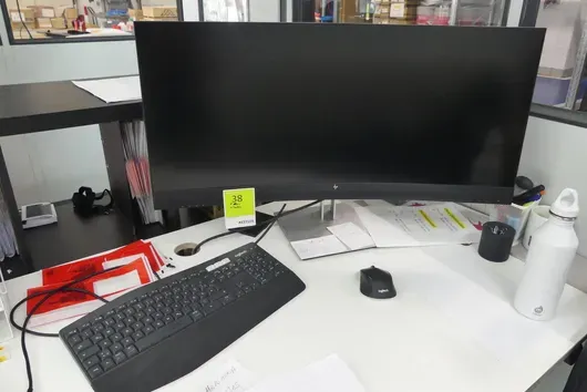 Ensemble technique - Moniteur HP + clavier et souris