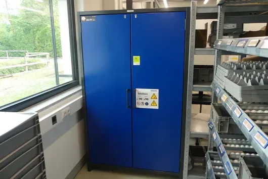 Denios - Lithium-ion battery charging cabinet