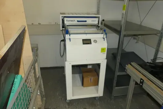 Formech - Vacuum thermoforming machine