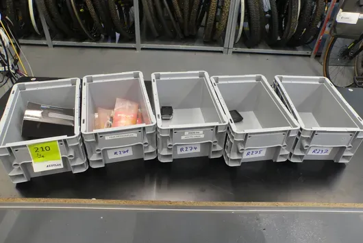 5x Caisse avec contenu