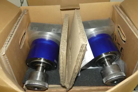 2x Beckhoff AG3210 Economy planetary gearbox
