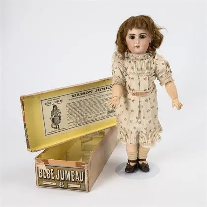 Poupée "Bébé Jumeau" en vêtements d'origine dans boîte