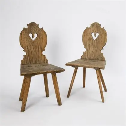Paire de chaises baroques à planche