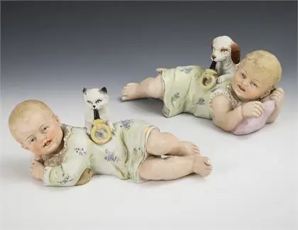 Paire rare d'enfants au piano