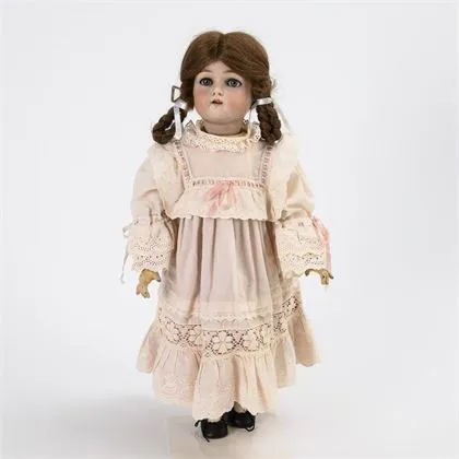 Poupée marcheuse avec robe rose. Kämmer & Reinhardt