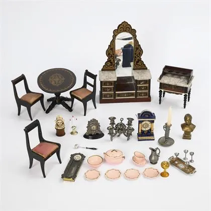 Lot de meubles Boulle et accessoires pour maison de poupée