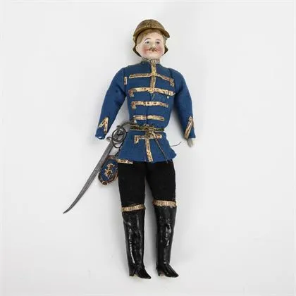 Rare soldat de maison de poupée avec casque à pointe