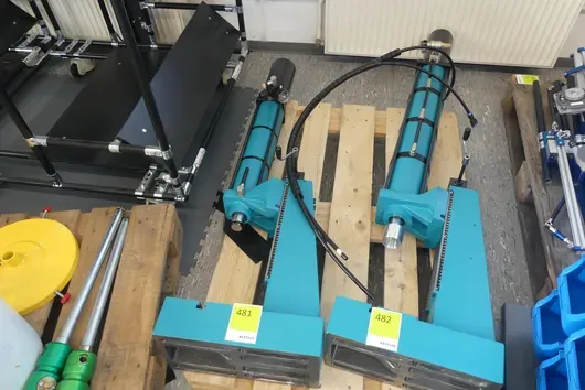 Prasa MÄDER DA 1300-120-130, 13 kN