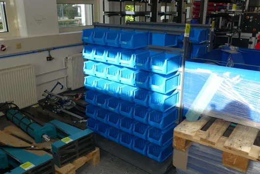 Open-front storage bin rack, mobile