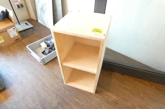 Étagère en bois