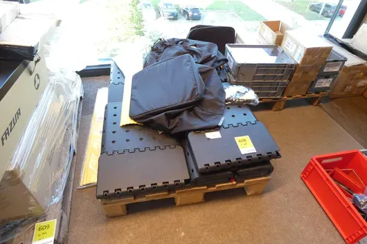 1x pallet met inhoud
