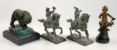 Kleinbronzen. – 4 Kleinbronzen