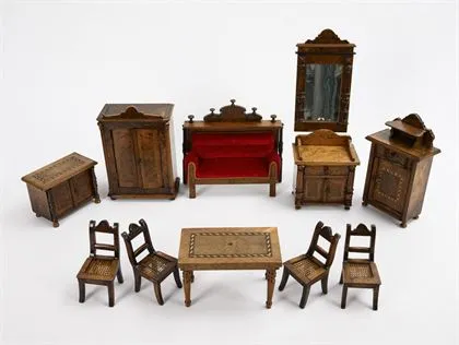 Lot de meubles de poupée avec canapé rouge