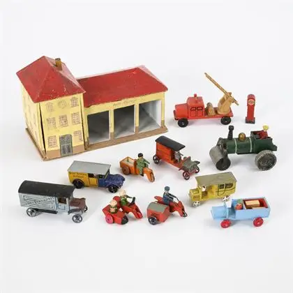 Garage auto et 10 véhicules miniatures. Erzgebirge