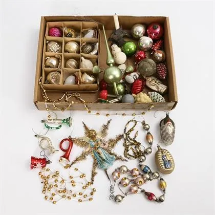 Partij kerstversiering met kettingen en 2 toppen