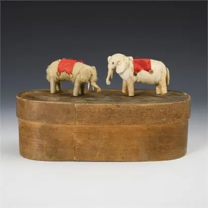 2 éléphants en ouate rares comme décoration de sapin de Noël, dans une boîte en bois