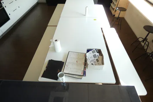 Sitzgarnitur - 1x Tisch + 2x Bank