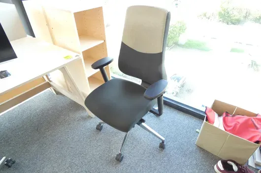 Bürostuhl