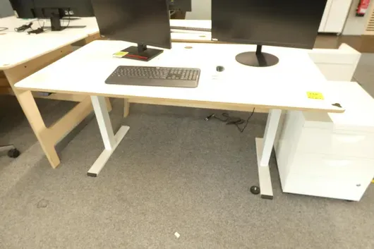 Bureau à hauteur réglable électrique
