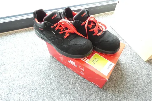 Paire de chaussures de sécurité Elten