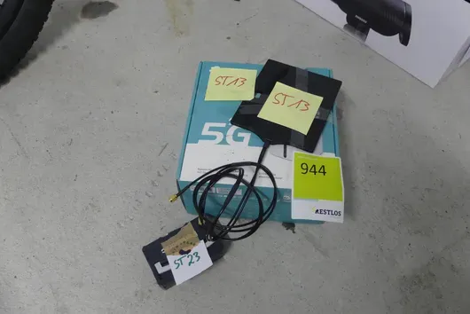 TP Link 5G CPE Router mit NETGEAR Antenne