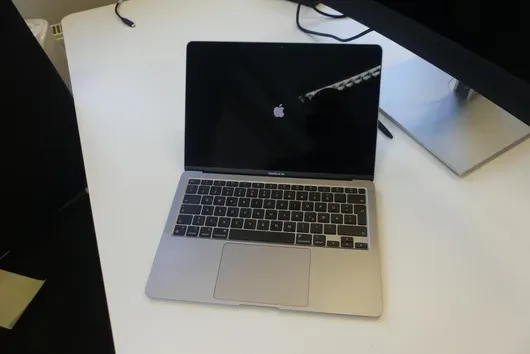 APPLE M1 MacBookAir, without accessories