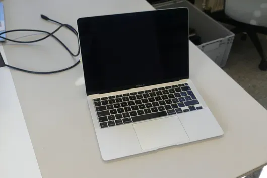 APPLE MacBookAir, ohne Zubehör