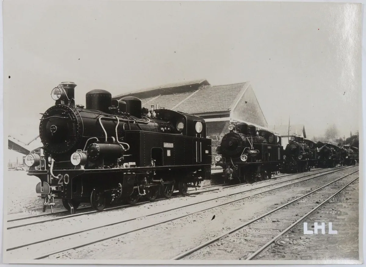 Locomotives and wagons. – Historical photo collection