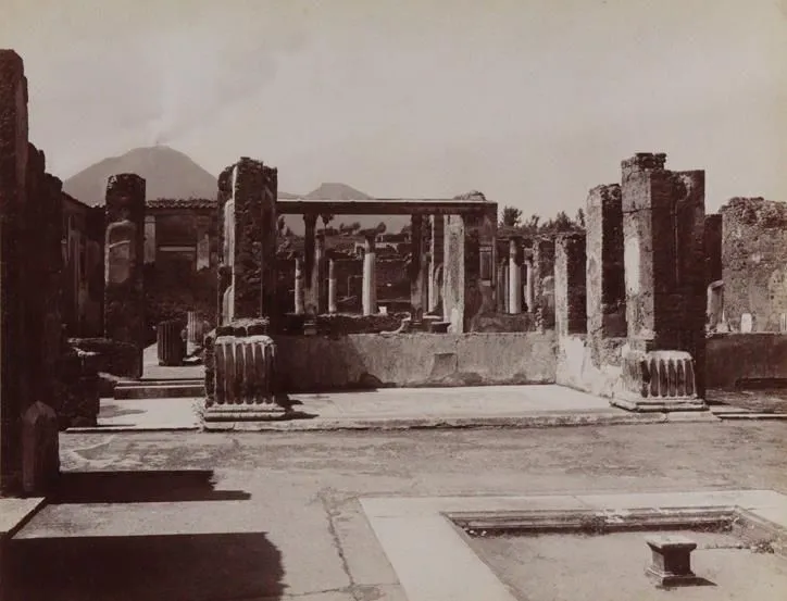 Pompei. – 15 photographies de 1870-1895