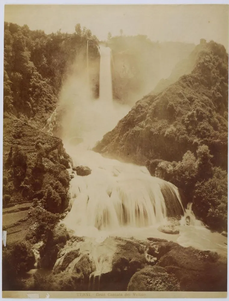 Tivoli. – 11 Photographien