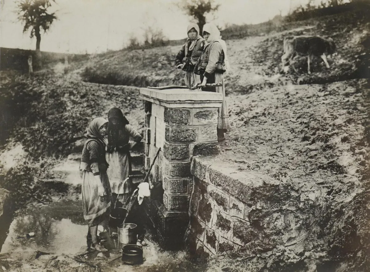 Lot – 17 photographies, vers 1880-1920