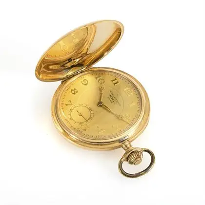 Золотые часы-савонет.. Chronometre B. W. C. Suisse