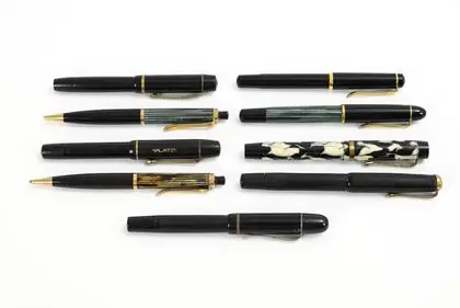 7 stylos plume et 2 portemines