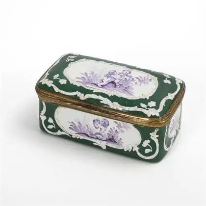 Tabatière rococo émaillée