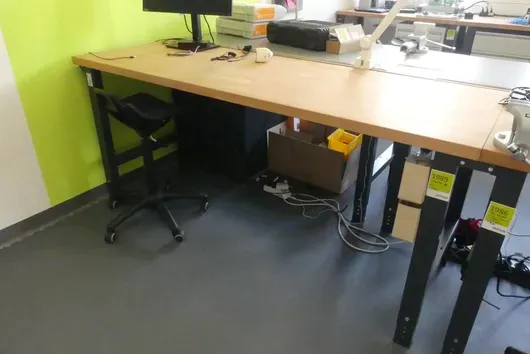 Établi STIER avec tabouret, sans contenu