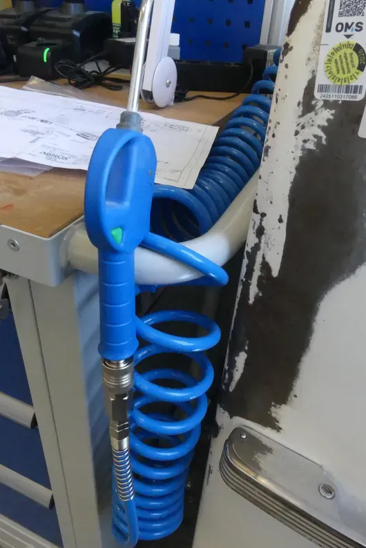 Druckluftpistole mit Spiralschlauch