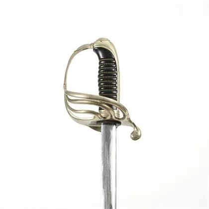 Épée avec porte-épée et fourreau