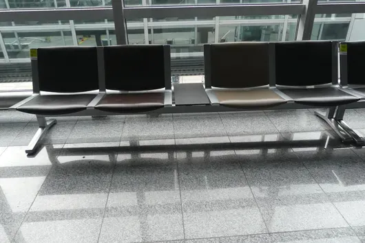Kusch&Co Flughafenbank, 4 Sitzplätze